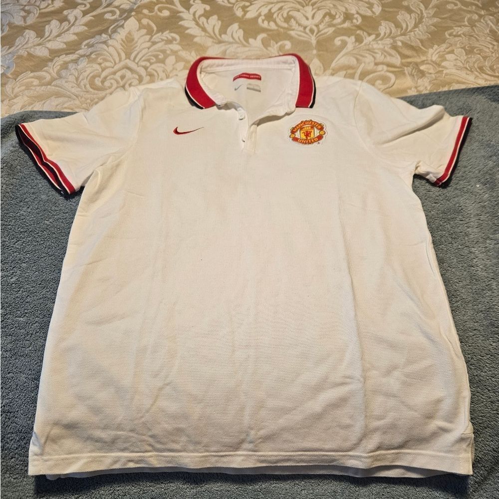 Manchester United shirt size L YOUTH
